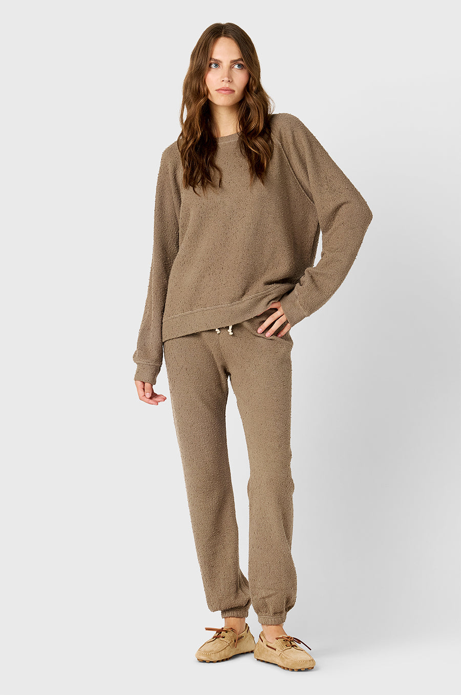 BRENTWOOD SWEATSHIRT IN MOREL BOUCLÉ