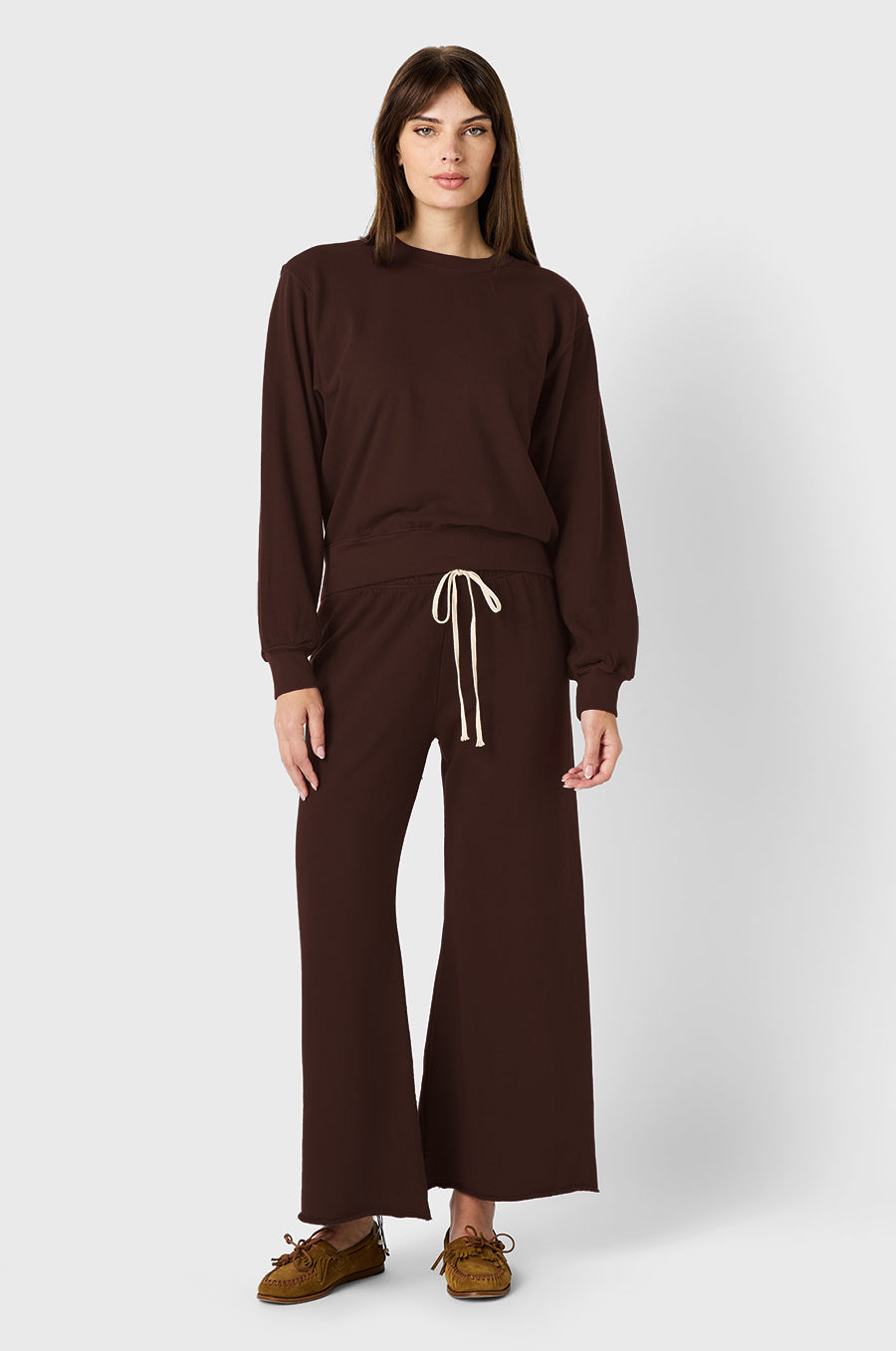 Brunette Model wearing the lady & the sailor Relaxed Sweatshirt in Chocolate Organic Cotton